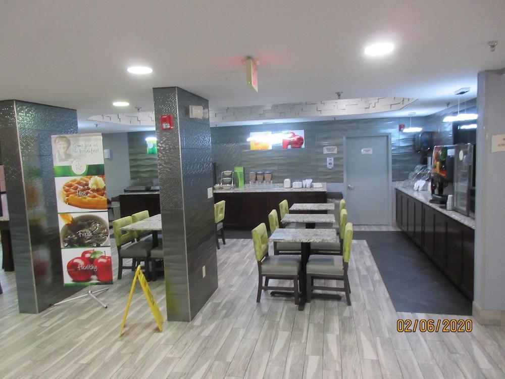 Quality Inn & Suites Montgomery East Carmichael Rd Ngoại thất bức ảnh