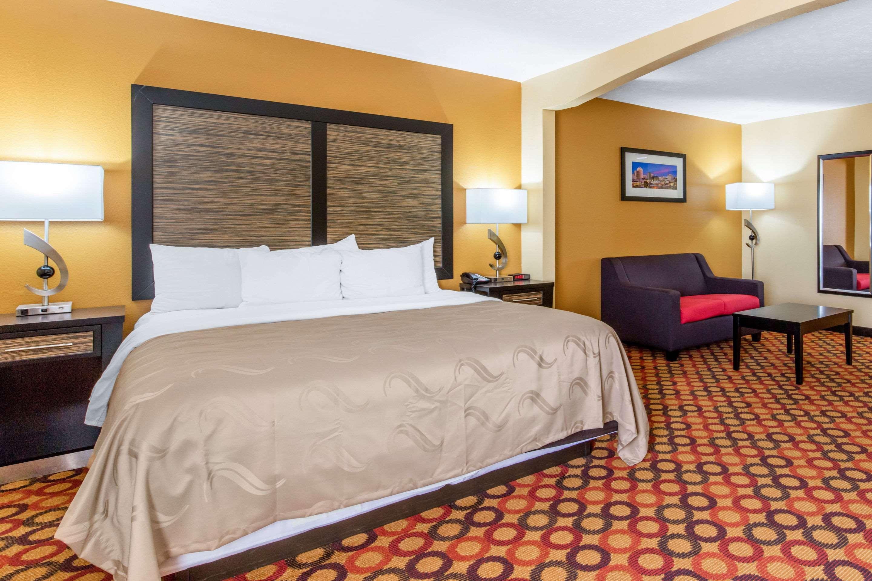 Quality Inn & Suites Montgomery East Carmichael Rd Ngoại thất bức ảnh