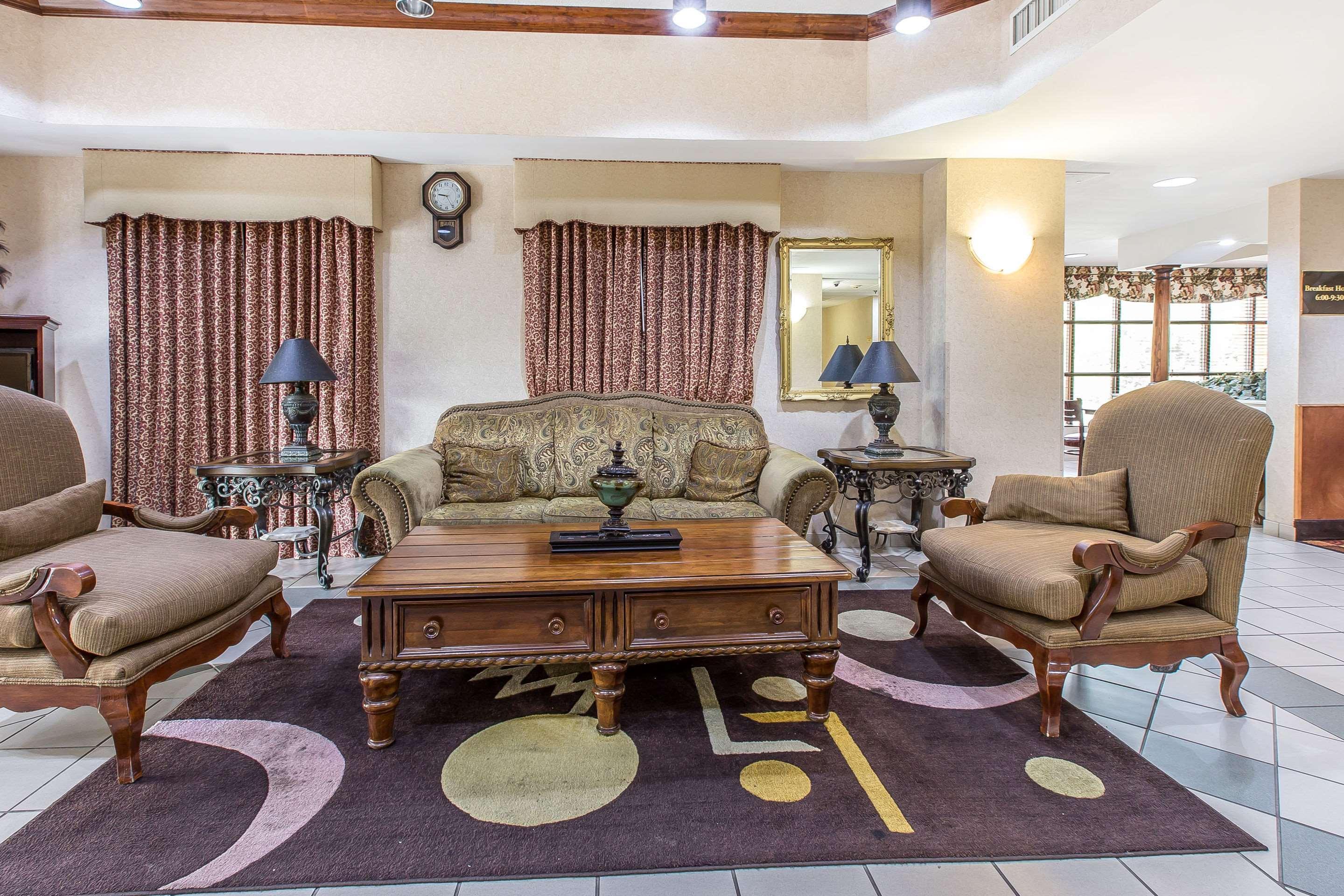Quality Inn & Suites Montgomery East Carmichael Rd Ngoại thất bức ảnh