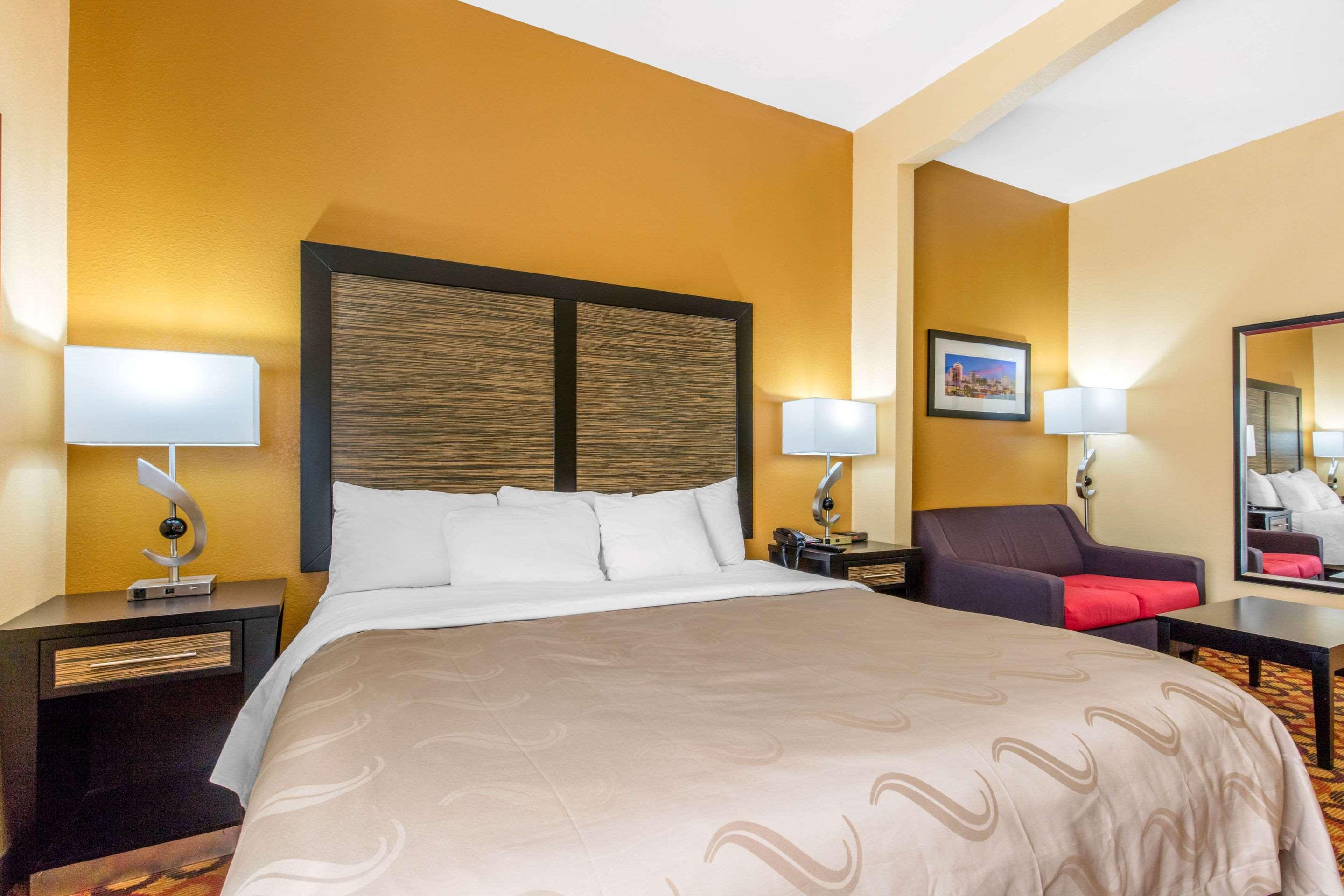 Quality Inn & Suites Montgomery East Carmichael Rd Ngoại thất bức ảnh