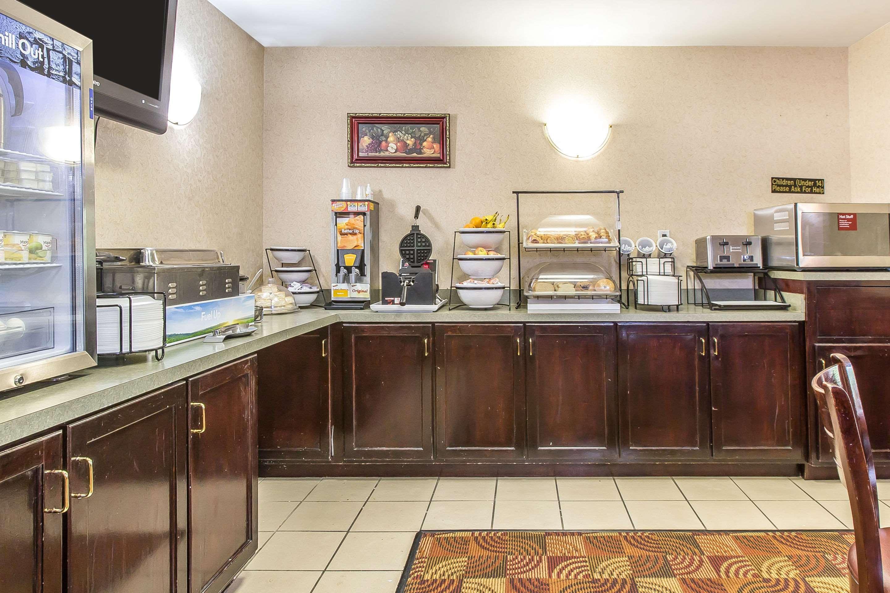 Quality Inn & Suites Montgomery East Carmichael Rd Ngoại thất bức ảnh
