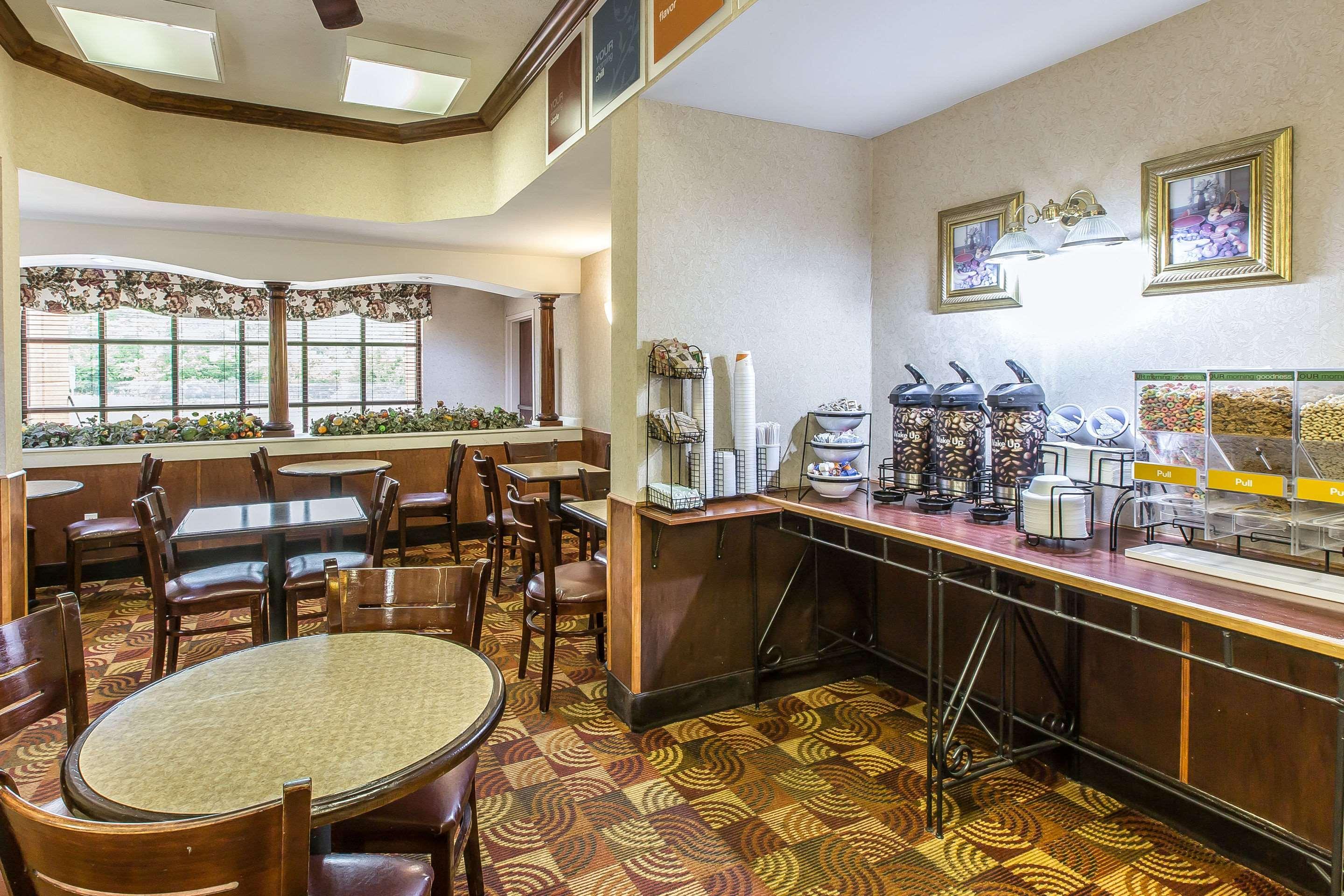 Quality Inn & Suites Montgomery East Carmichael Rd Ngoại thất bức ảnh