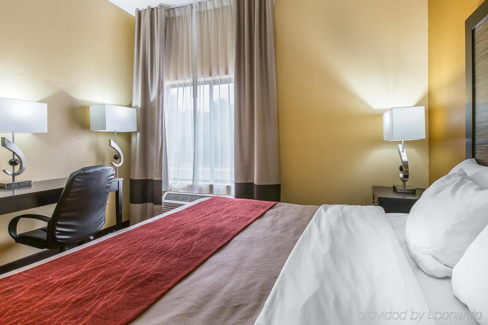 Quality Inn & Suites Montgomery East Carmichael Rd Ngoại thất bức ảnh