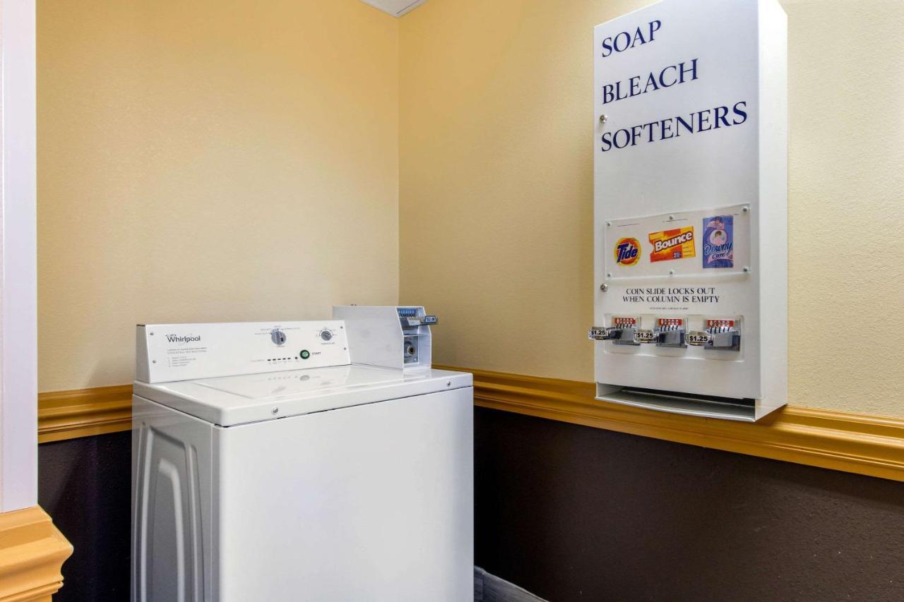 Quality Inn & Suites Montgomery East Carmichael Rd Ngoại thất bức ảnh